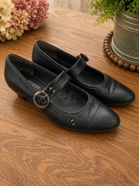 Paul Green Black Leather Mary Jane Heels 7.5